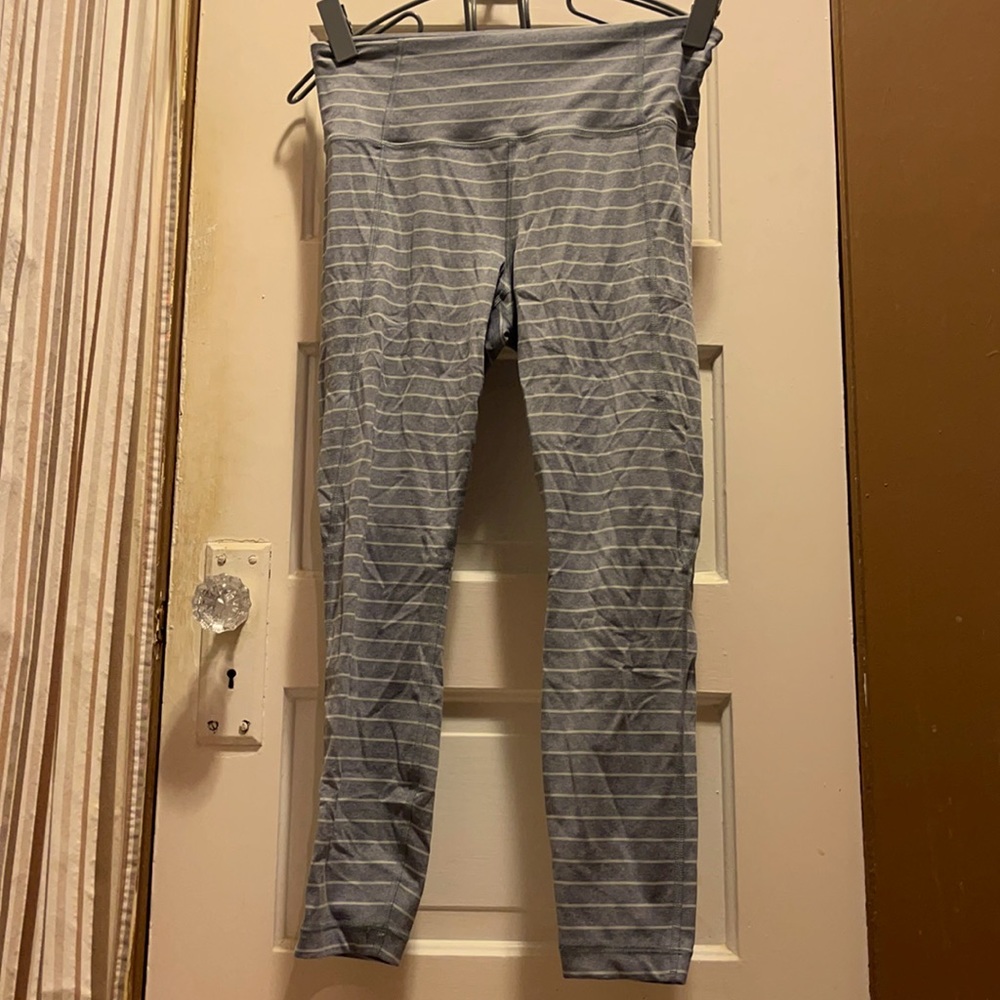 Athleta salutation 7/8 tight